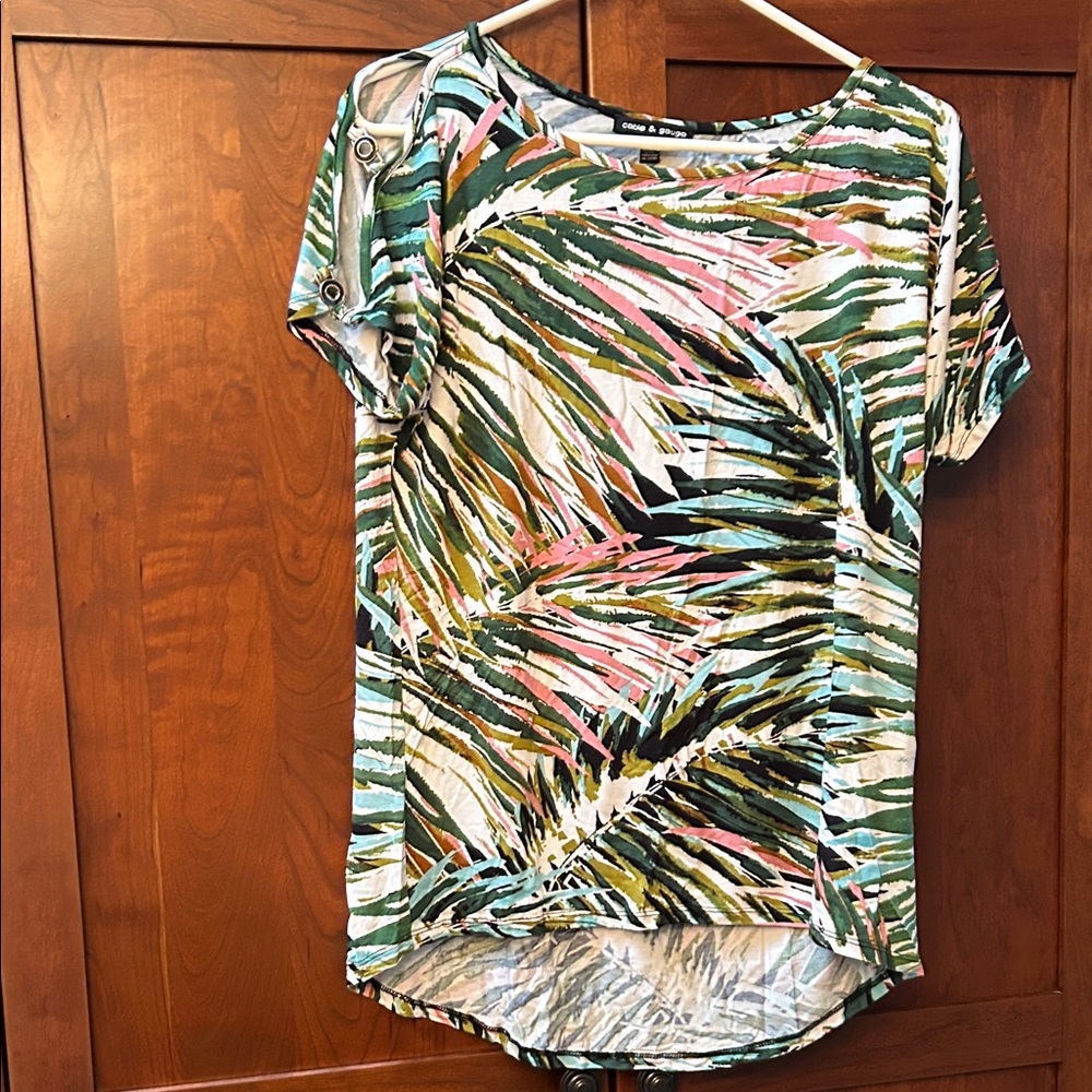 NWOT Cable & Gauge Travel Tropical Print Women's Top L